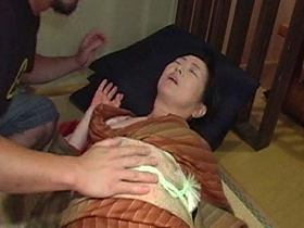 五十路和服美人の女将に中出し4時間　14人　サンプル画像09